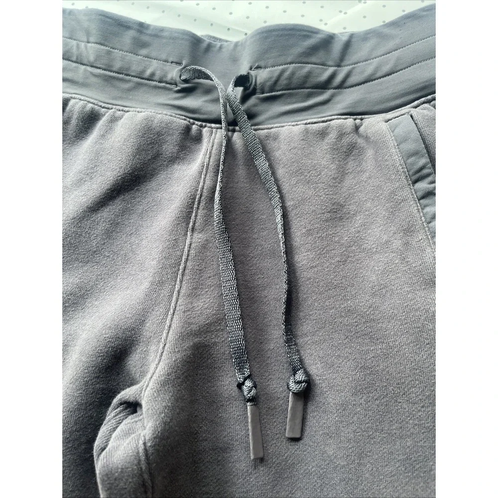 Lululemon Scuba Jogger Gray Fleece Lined Sweatpants Women's 4 Zip Pocket